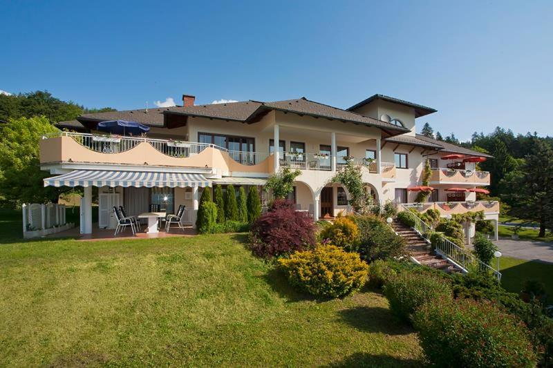 Aparthotel Claudia Velden am Wörthersee Buitenkant foto
